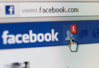 Facebook Logo auf Facebook Website