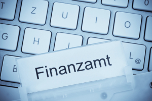 Aktentasche zum Thema: Finanzamt