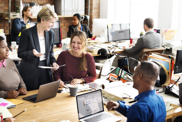 Zurück ins Büro oder hybrides Arbeiten?