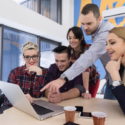 Start-Business-Team treffen im modernen Büro