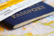 Pass, Karte und Flugticket