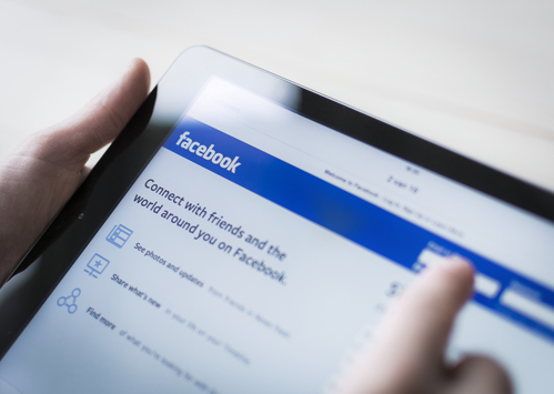 Klassischen Medien wollen von Facebook-Krise profitieren
