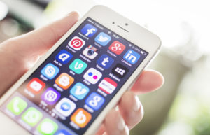 Iphone mit Social Media Apps