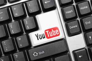 Computertastatur mit Youtube-Taste