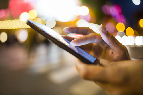 So locken Sie Smartphone-Shopper zurück in den stationären Laden