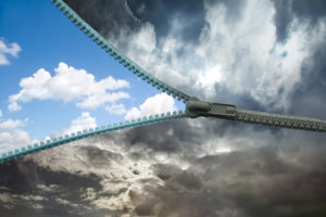 Reissverschluss, der Himmel öffnet