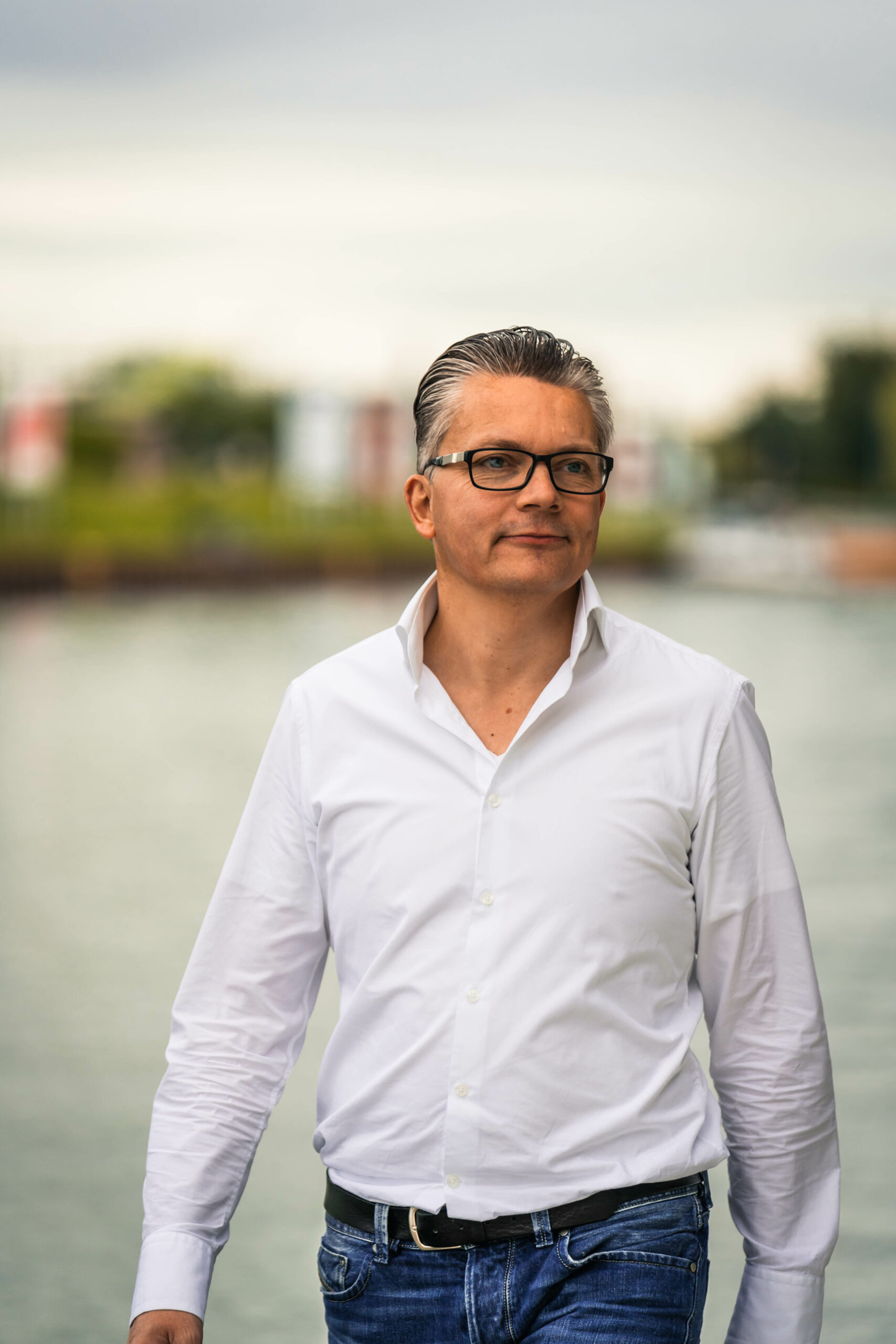 Damian Richter Kalender 2025 Template Kalender 2025 Halaman April 2025 Kalender Meja Tahun 2025