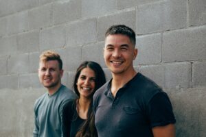 3 junge Leute als Gründer