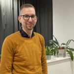 Porträtfoto von Constantin Lücke, Geschäftsführer der Online Marketingagentur Seeders GmbH