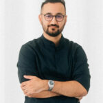Porträtfoto von Akan Yüzügüzel, Gründer und Geschäftsführer von DevAbo, einem Unternehmen für Personalleasing