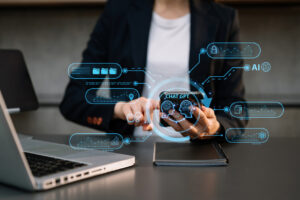 Frau benutzt Chatbot am PC und Smartphone