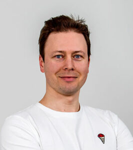 Porträtfoto Richard Wenner, Marketing Manager bei symplr