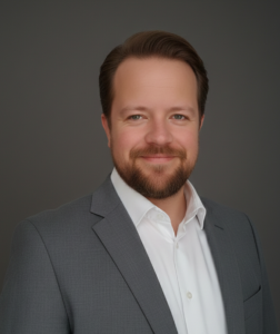Porträtfoto von Dr. Jens Aichinger, Gründer von SkillSprinters