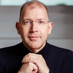 Porträtfoto von Sascha Drache, Unternehmer, Autor und Gründer von RS Ratgeber Stiftung Beratung e.K.